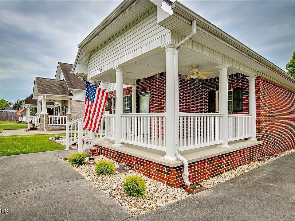 2205 Sherwood Rd, Kingsport, TN 37664 Zillow