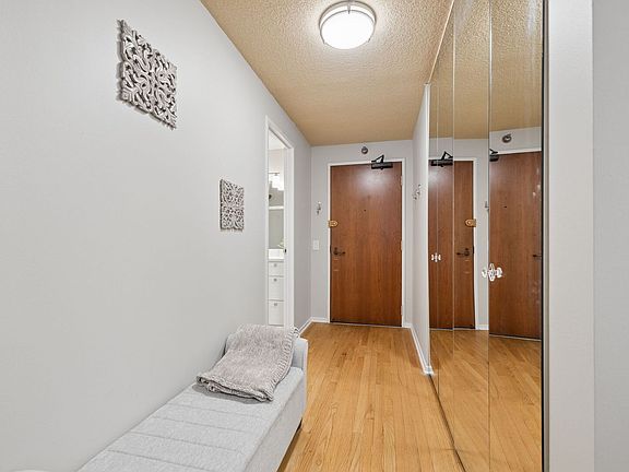 4th image of 440 N McClurg Ct APT 402-S