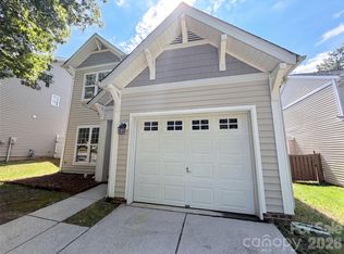 10648 Secret Garden Ln, Charlotte, NC 28214