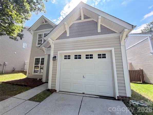 10648 Secret Garden Ln, Charlotte, NC 28214