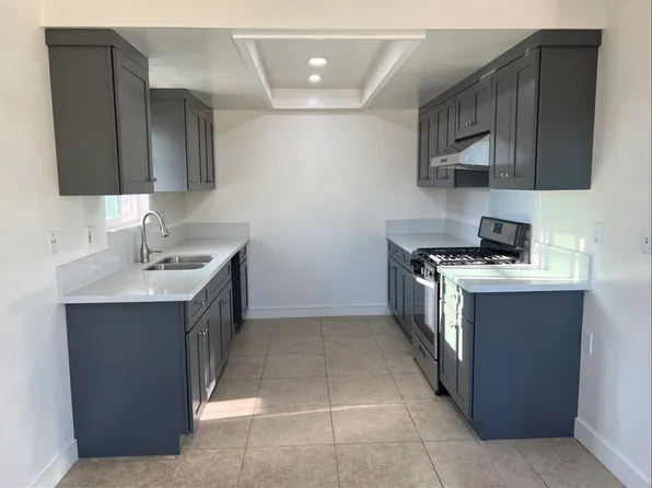 2054 S Nautical St APT 4, Anaheim, CA 92802