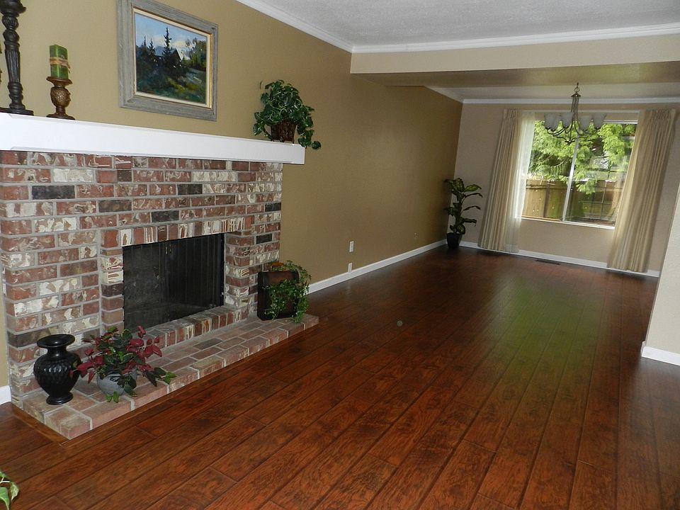 1st image of 15812 NE 105th St