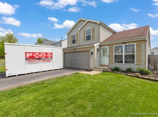 808 Prairie Path Ln, Joliet, IL 60436