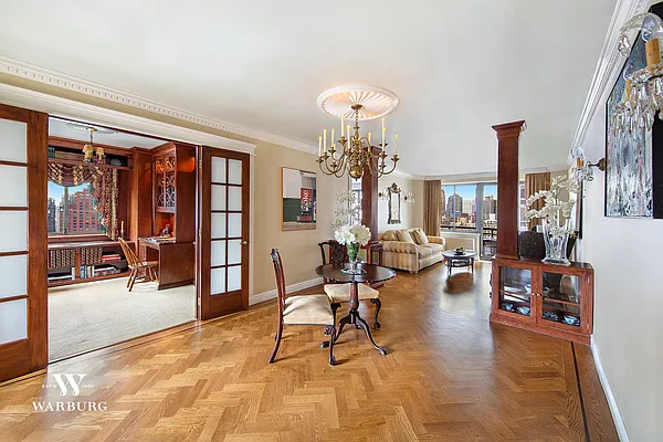 Sold by Warburg | media 2