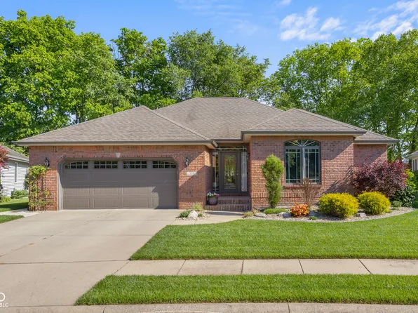 3781 S Station Dr, Columbus, IN 47203