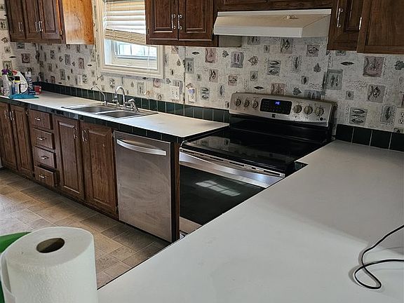 4th image of 263 NE 124th St