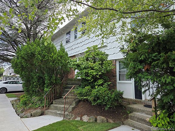 5th image of 15-42 216th St SE 216th Street