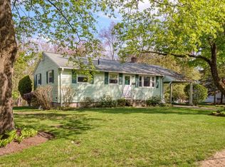 9 Oakland Ave, Tewksbury, MA 01876