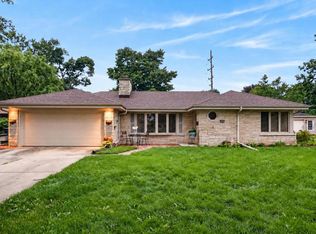 2127 Crestview COURT, Milwaukee, WI 53226