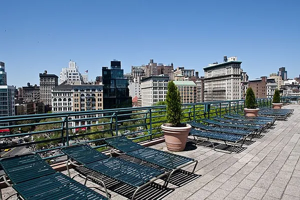 Rented by Luxus Manhattan Realty | media 33