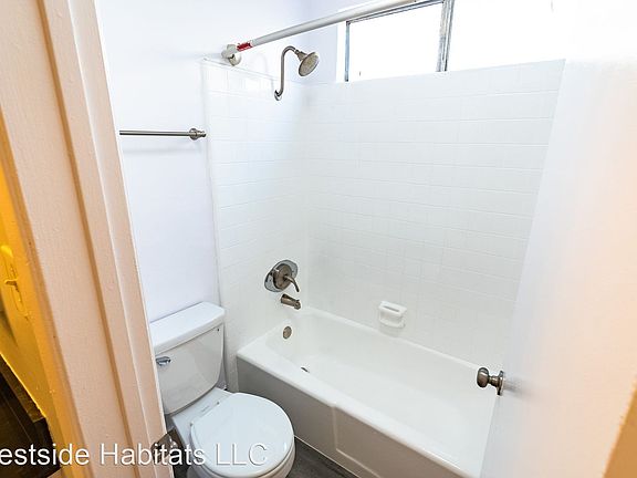 5th image of 3753 Veteran Ave #3