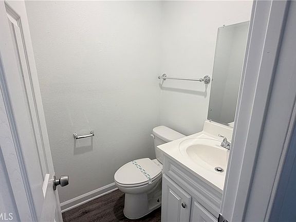 5th image of 2702 W Maywood Ave