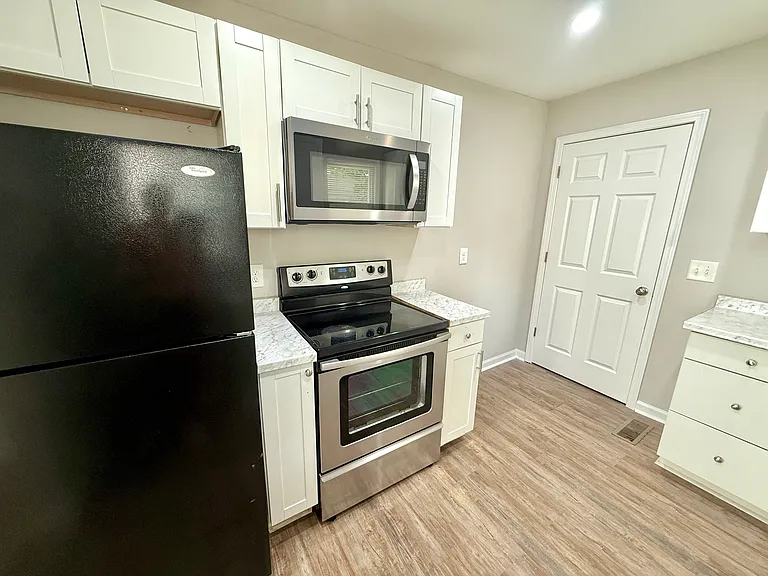 705 Julian St — Photo 3