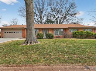 848 S Aldan Dr, Saint Louis, MO 63132