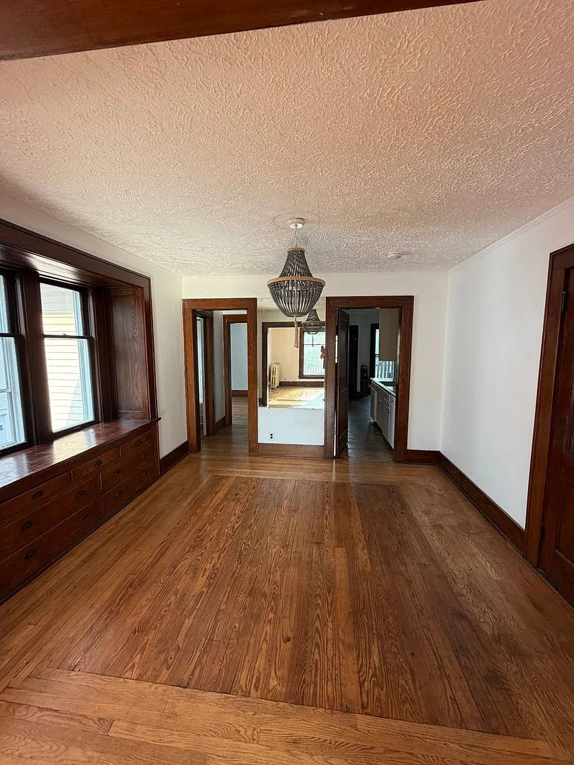 316 N Sycamore Lansing MI 48933 — Photo 1