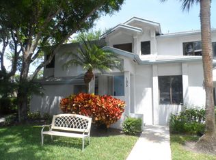 105 Harbour Pointe Way, Greenacres, FL 33413