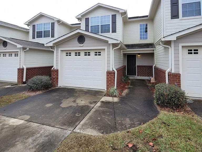 803 Majestic Dr — Photo 1