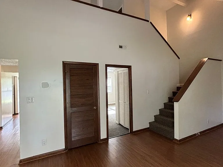 124 E Saltwood Pl — Photo 11