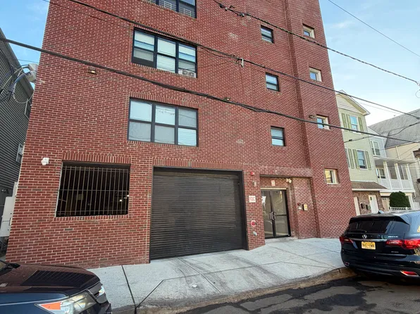 198 Harrison St, Paterson, NJ