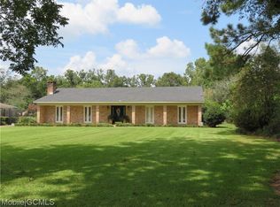 9970 Country Rd, Mobile, AL 36695