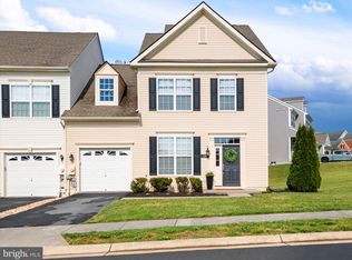 129 Strathmore Way E, Martinsburg, WV 25403