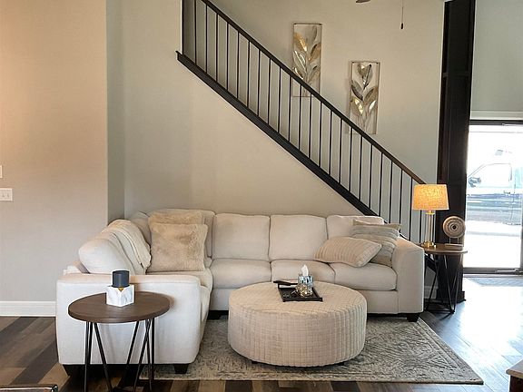 2nd image of 818 McCloud Cir Unit 301