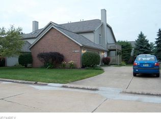 413 Sherbrook Cir NE UNIT B, North Canton, OH 44720