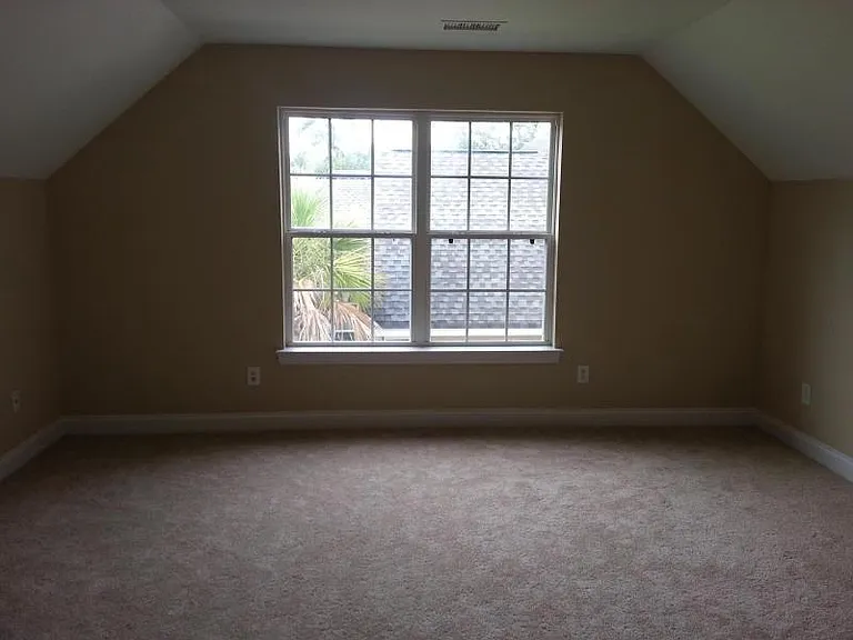 106 Horseshoe Bay Ct — Photo 3
