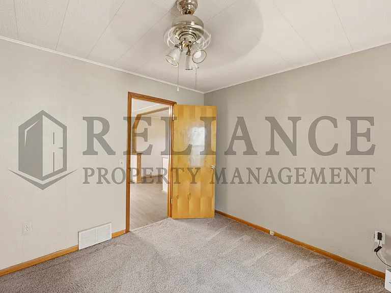 1028 W Munnell Ave — Photo 23