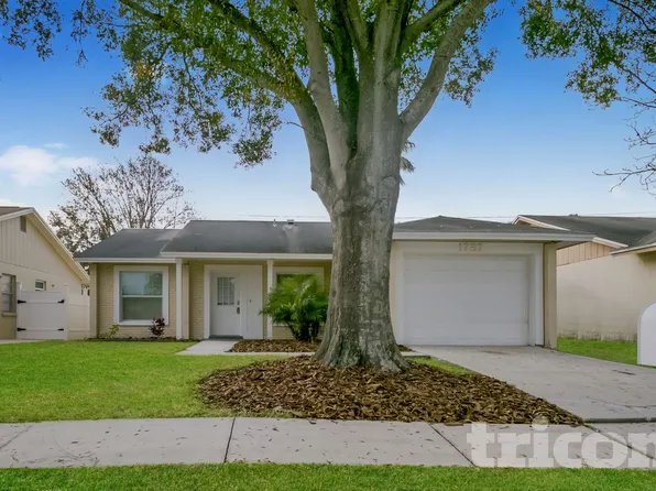 1757 Lakeview Village Dr, Brandon, FL 33510
