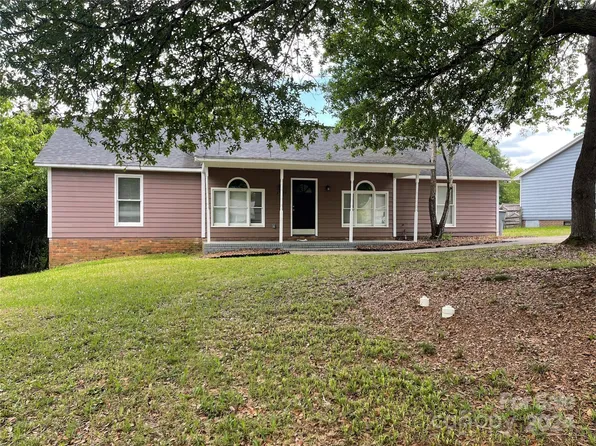 2930 Gray Feather Dr, Charlotte, NC 28262