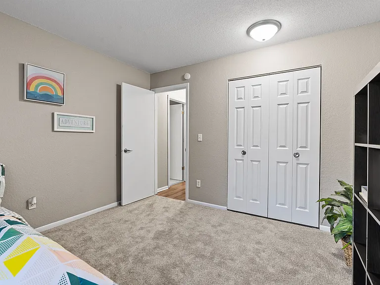 Granite Ridge Apartments — Photo 16