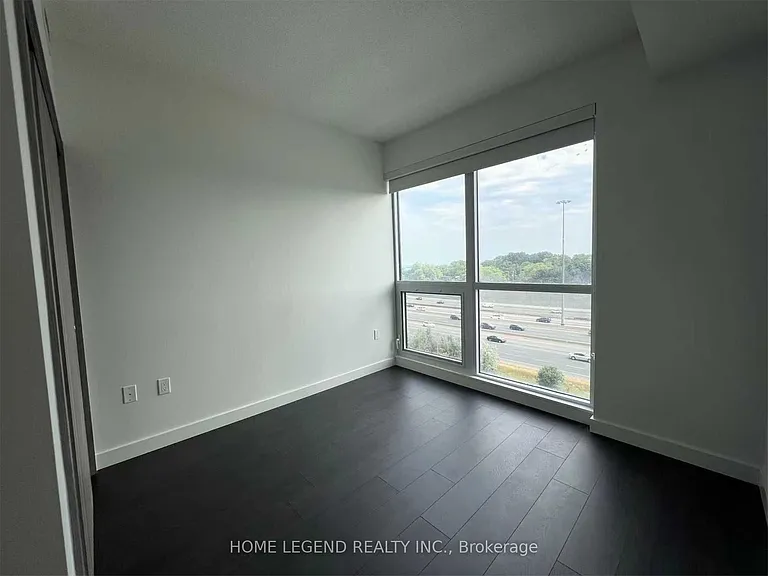 95 McMahon Dr #802 — Photo 18