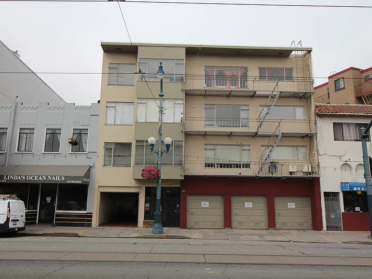 1906 Ocean Ave #8 — Photo 13