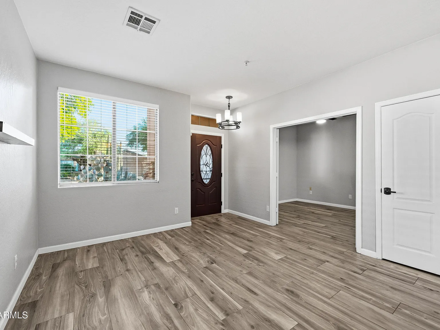3 bed, 2.0 bath, 1810 sqft, $3,495 — Photo 4