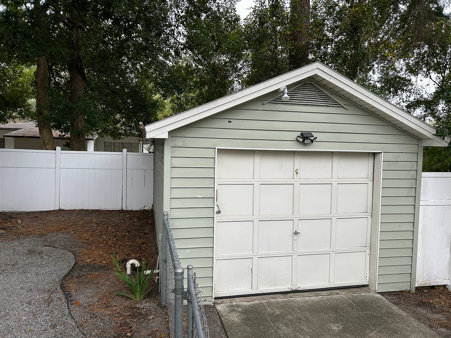 2 bed, 1045 sqft, $1,950 — Photo 4