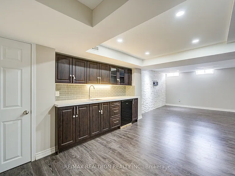 2365 Bur Oak Ave — Photo 26