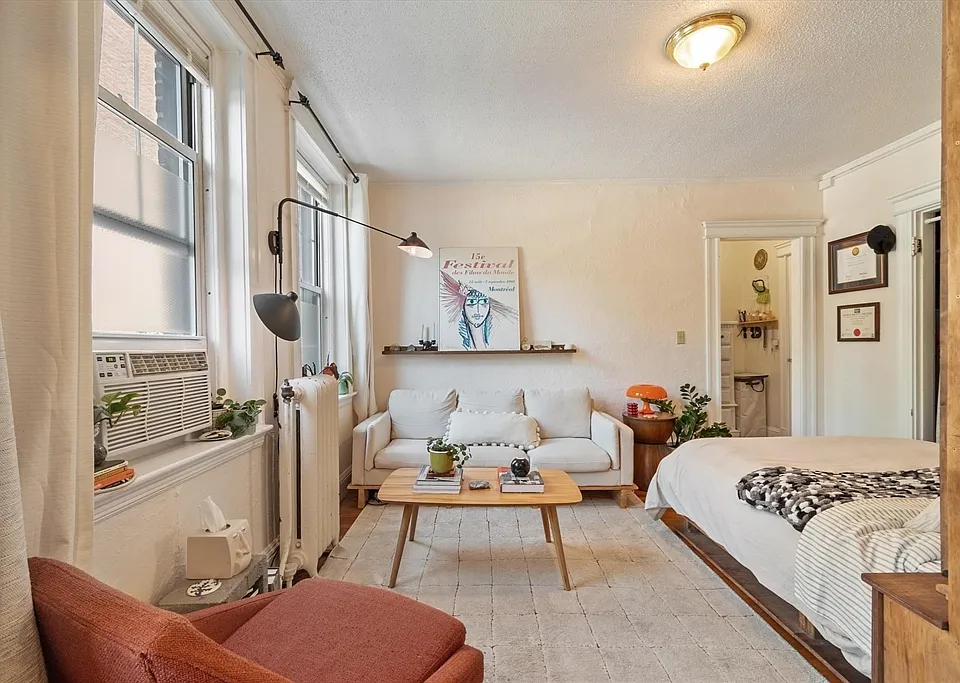 120 Riverway #4