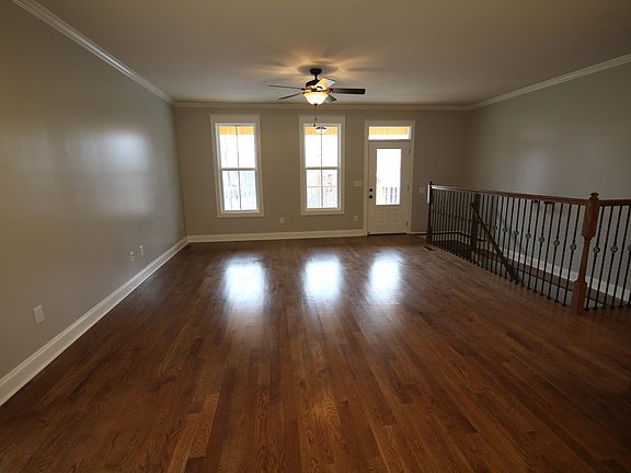 2nd image of 372 Blount St