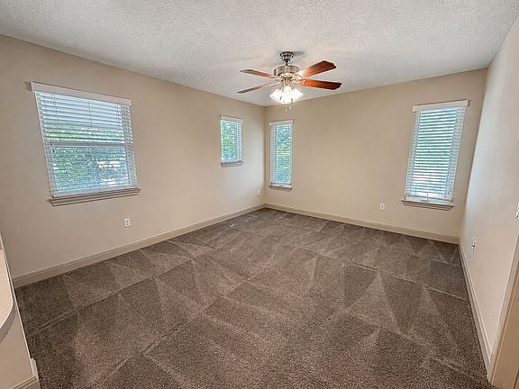 5th image of 110 Nelray Blvd #B