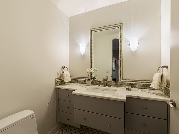 5th image of 201 E 80th St APT 4G