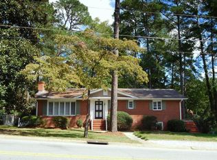 327 Pinecrest Dr, Fayetteville, NC 28305