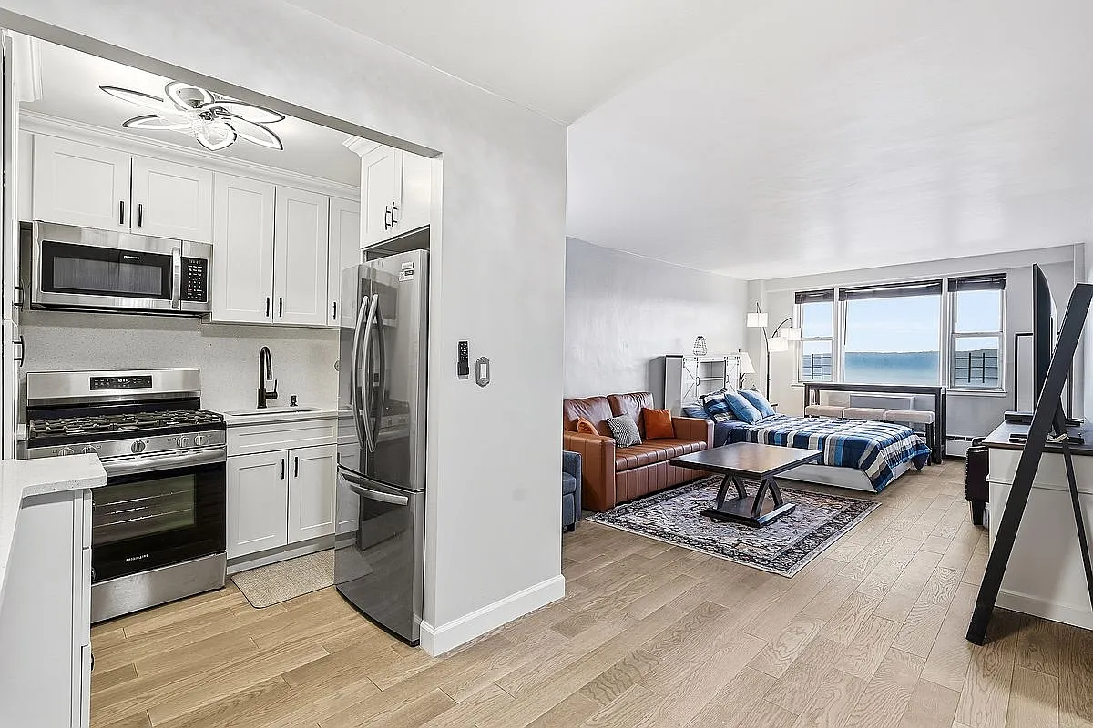 5800 Arlington Ave APT 15P photo 1