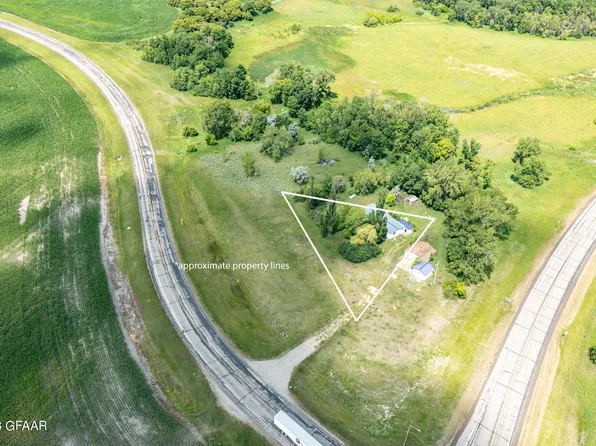 3704 22nd Ave NE, Larimore, ND 58251