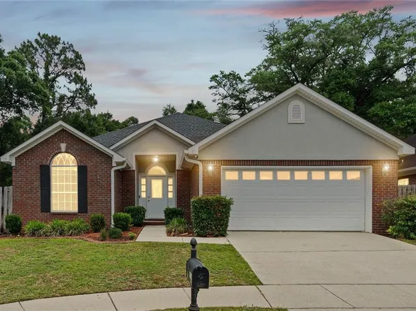 1103 Hillcrest Xing E, Mobile, AL 36695