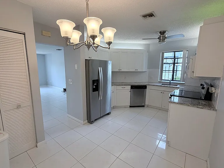 5136 Floria Dr #G — Photo 6