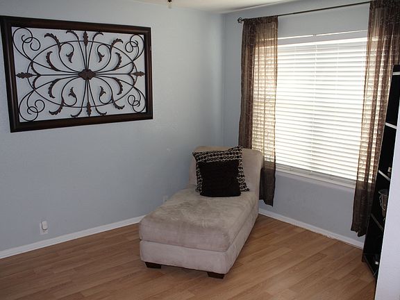 3rd image of 3738 Bennington Way