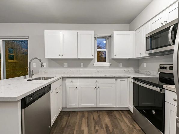 2805-2807 Undine St #2805