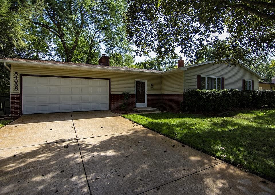1st image of 54668 Holly Dr