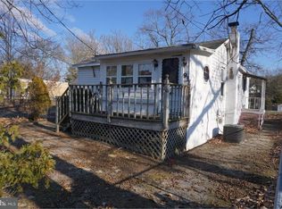 93 Walnut Ln, Pine Hill, NJ 08021